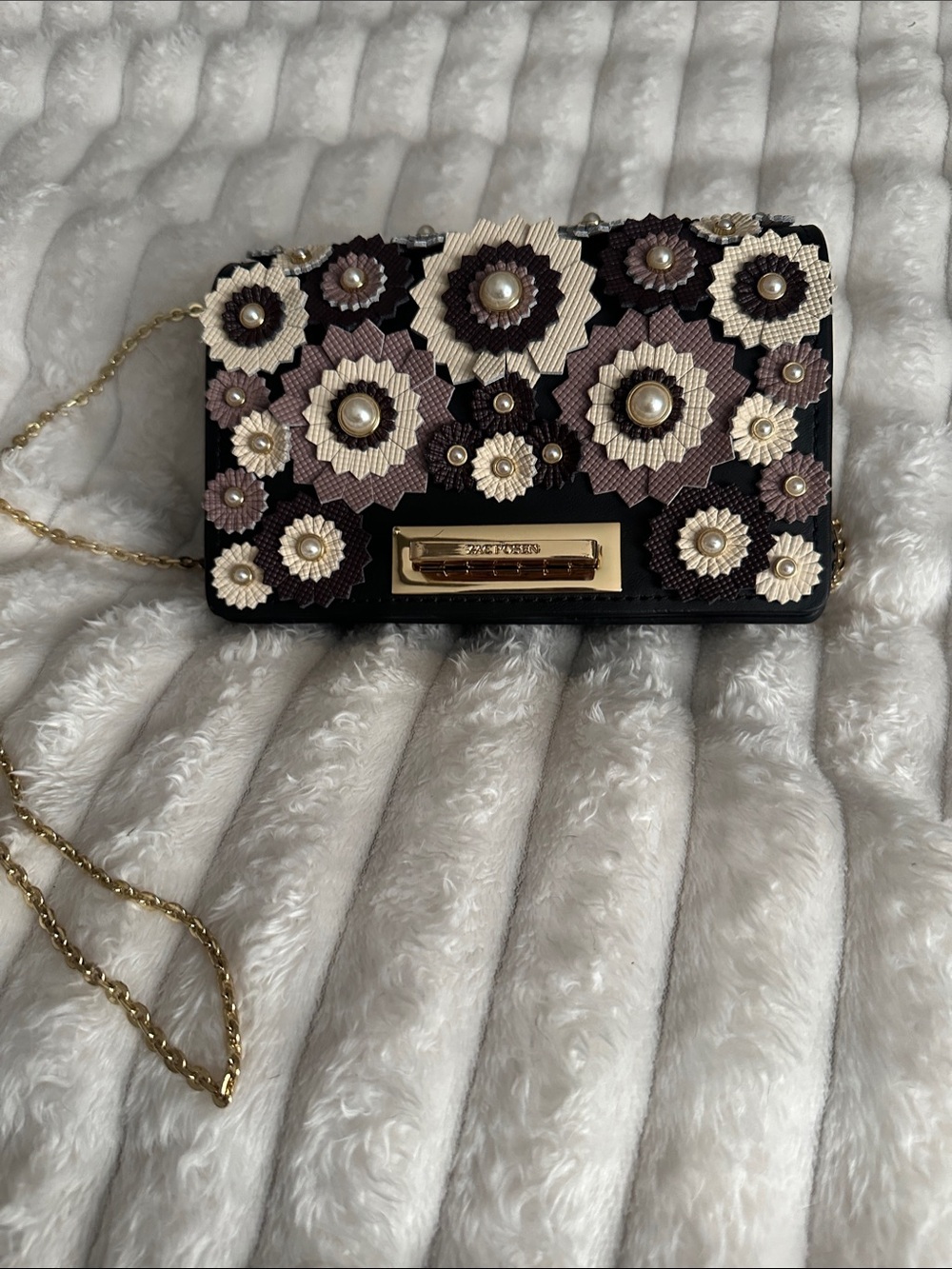 Zac Zac Posen Earthette Appliqué Card mini purse